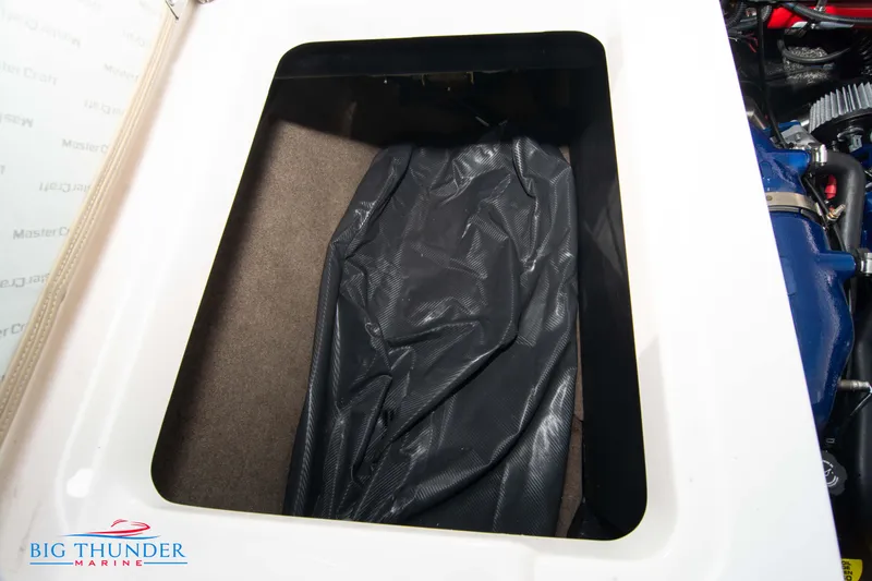 Slide: The Image of MasterCraft XT24 2024 - 55