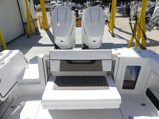 Slide: The Image of Blackfin 302CC 2024 - 49