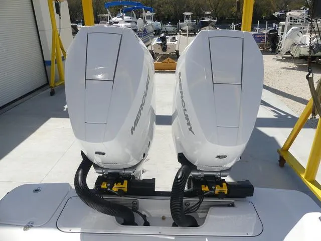 Slide: The Image of Blackfin 302CC 2024 - 57