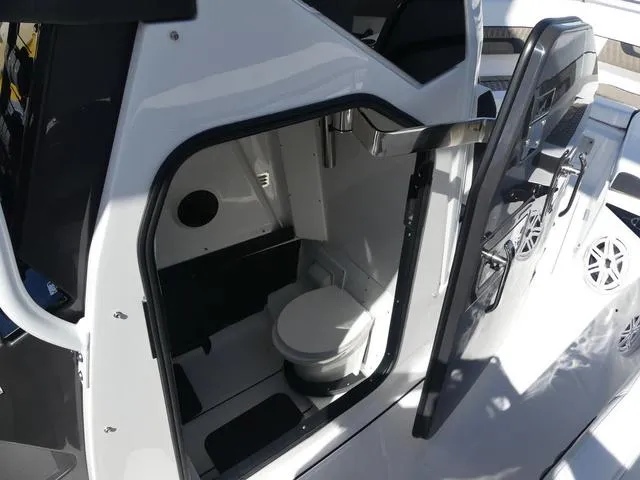 Slide: The Image of Blackfin 302CC 2024 - 58