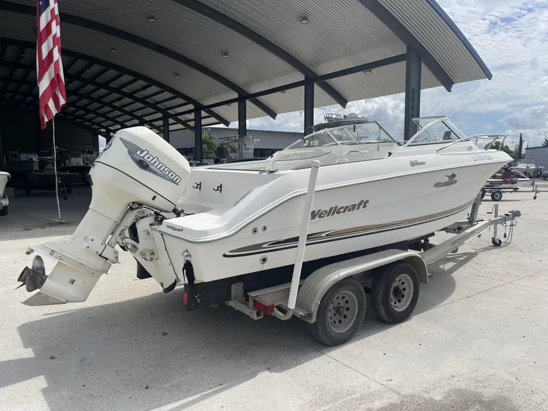 Slide: The Image of Wellcraft 210 Sportsman 2003 - 10