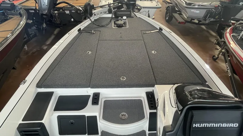 Slide: The Image of Caymas CX 19 2022 - 3