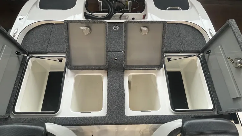 Slide: The Image of Caymas CX 19 2022 - 9