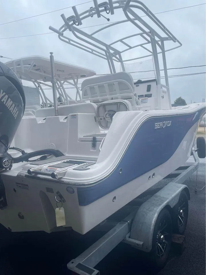 Slide: The Image of Sea Fox 228 Commander 2024 - 3