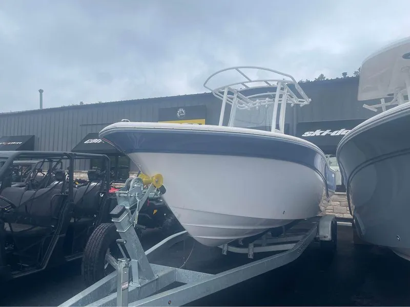 Slide: The Image of Sea Fox 228 Commander 2024 - 5