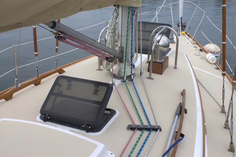 Slide: The Image of 1980 Bristol 35.5 sailboat deck with rigging and hatch. - 14
