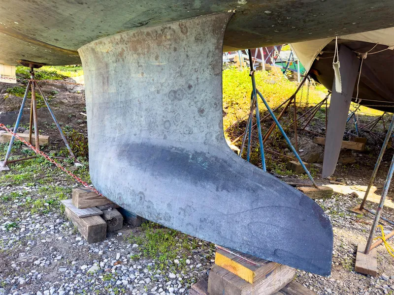 Slide: The Image of Keel of a 2014 Hanse 445 sailboat on dry dock. - 20