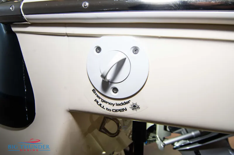 Slide: The Image of Emergency ladder release on 2024 Capoforte SX280I boat. - 7