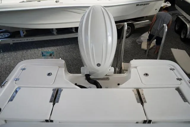 Slide: The Image of Sea Fox 231 Bay Fox 2024 - 12