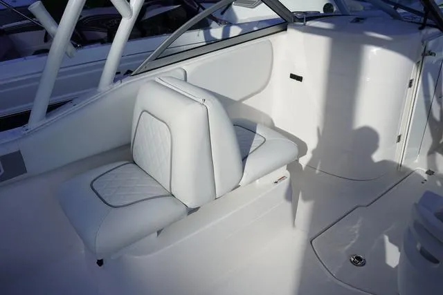 Slide: The Image of Sea Fox 228 Traveler 2024 - 5