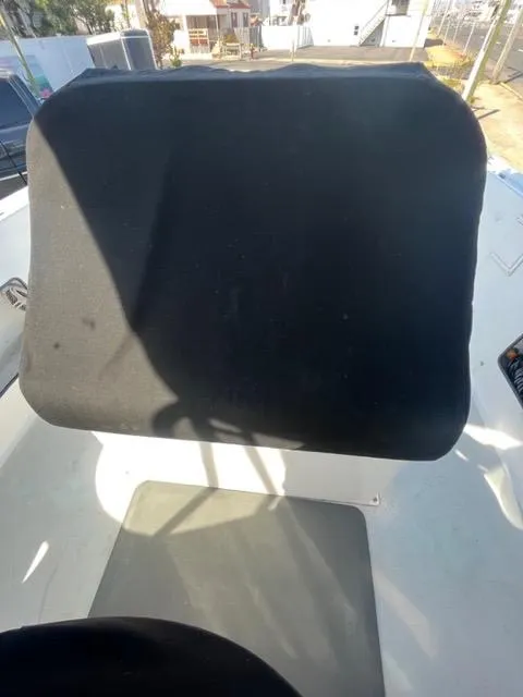 Slide: The Image of Captain's seat of a 1968 Wahoo Alglas 25 boat. - 38