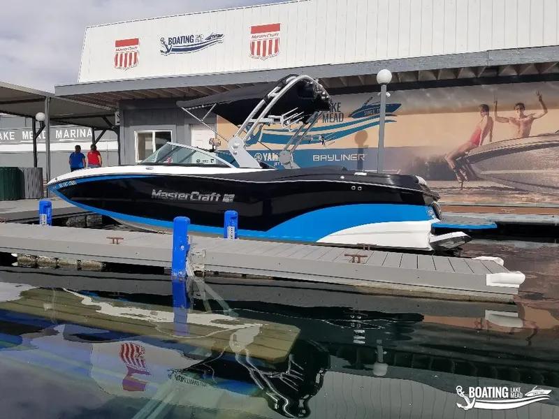 Slide: The Image of MasterCraft XT22 2018 - 4