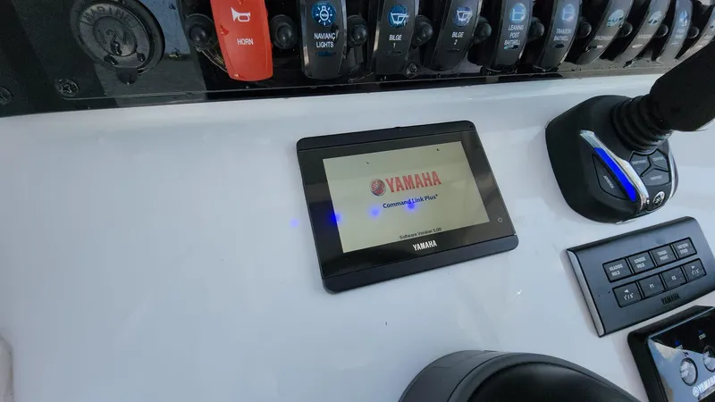 Slide: The Image of Control panel of 2023 Sea Hunt Gamefish 27 with Yamaha display. - 46