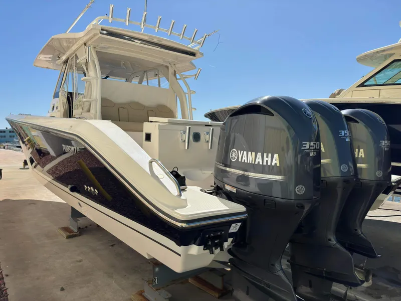 Slide: The Image of Pursuit S 408 Sport 2017 - 18