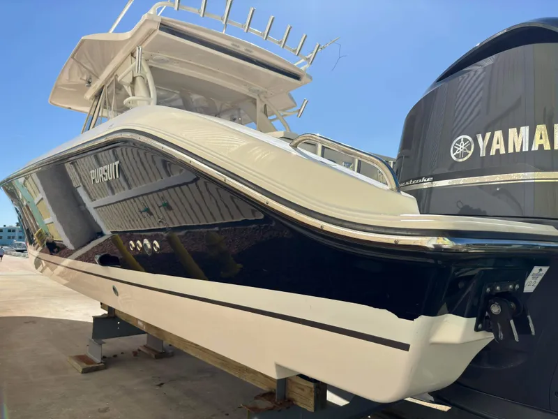 Slide: The Image of Pursuit S 408 Sport 2017 - 20