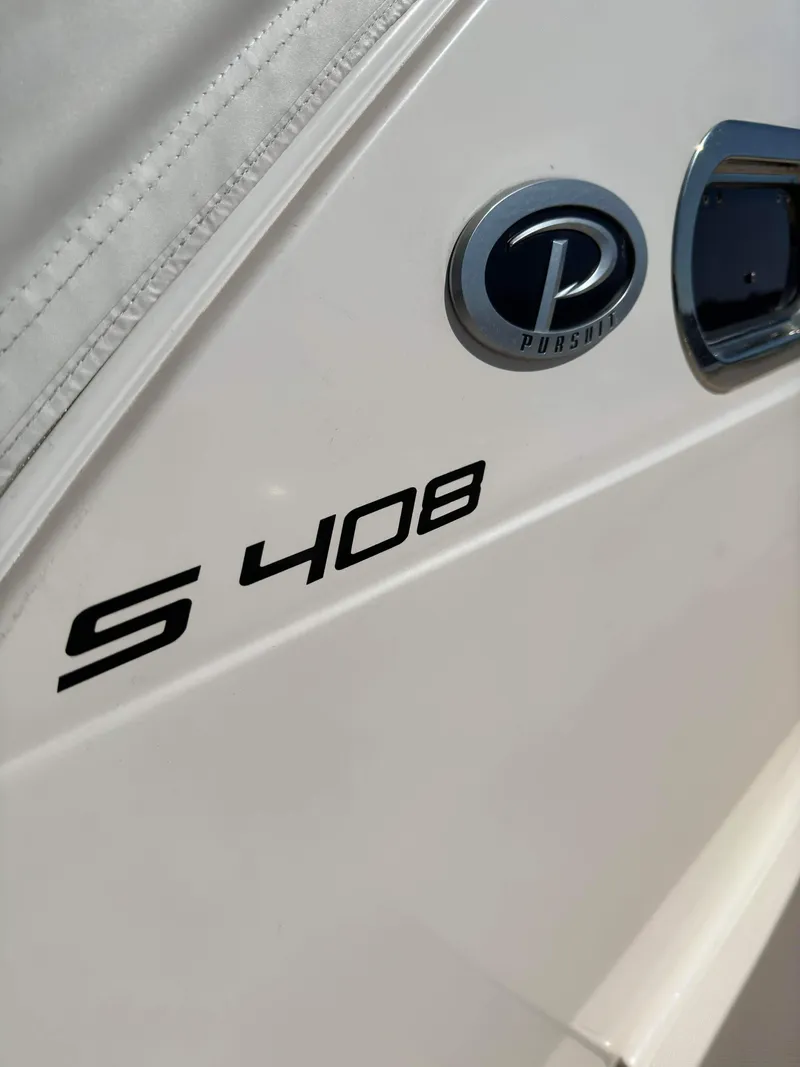 Slide: The Image of Pursuit S 408 Sport 2017 - 25