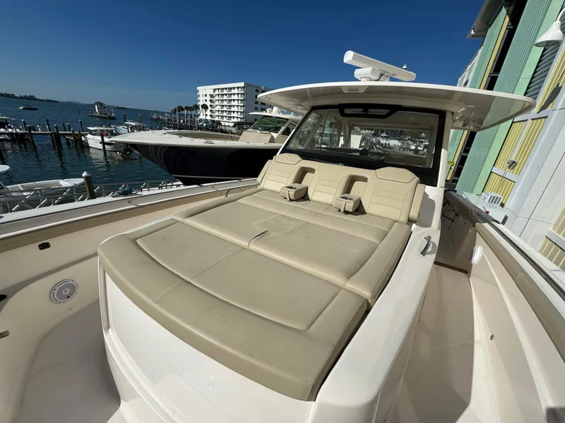 Slide: The Image of Pursuit S 408 Sport 2017 - 28