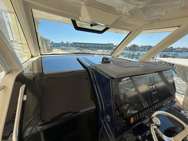 Slide: The Image of Pursuit S 408 Sport 2017 - 55