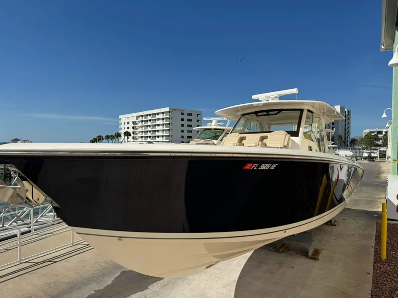 Slide: The Image of Pursuit S 408 Sport 2017 - 9