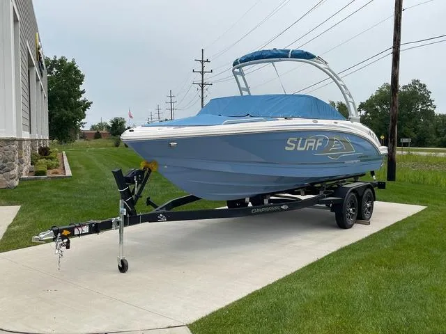 The Image of Chaparral 23 Surf 2023 - 1