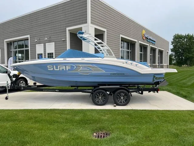 Slide: The Image of Chaparral 23 Surf 2023 - 5