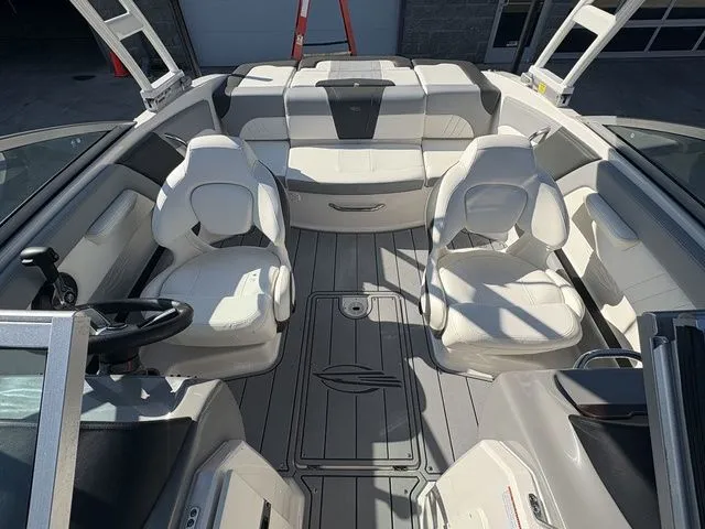 Slide: The Image of Chaparral 21 SSi 2023 - 9