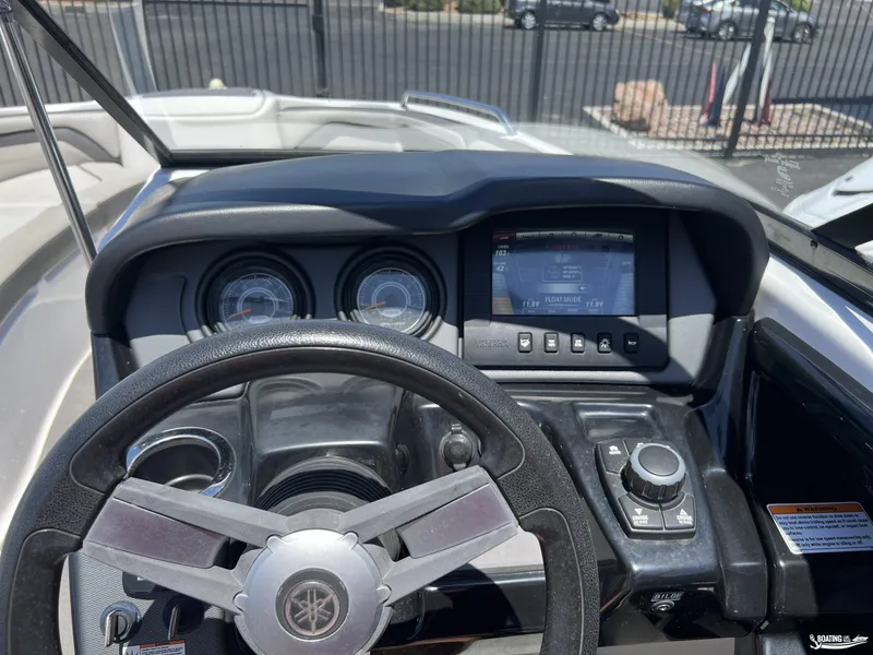 Slide: The Image of Yamaha AR240 2018 - 8