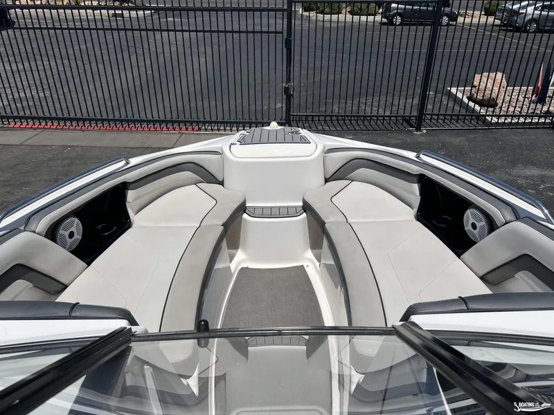 Slide: The Image of Yamaha AR240 2018 - 6