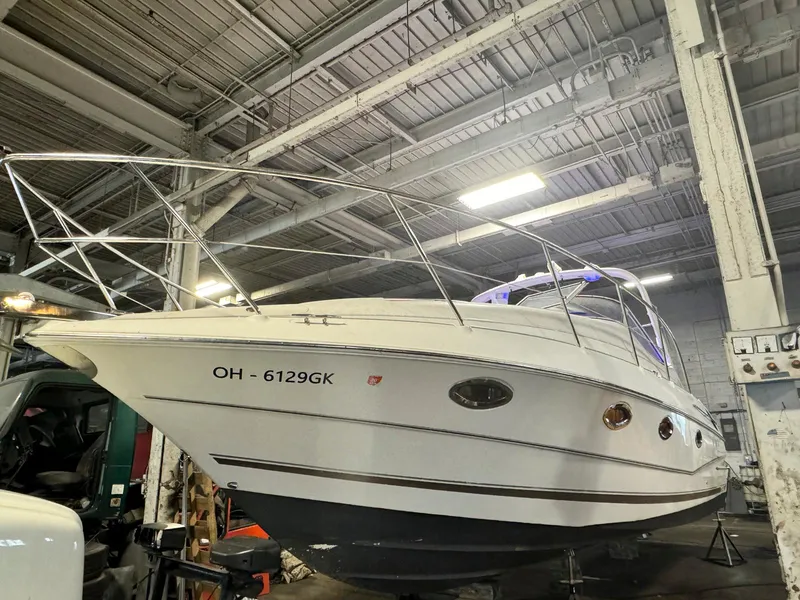 The Image of 2001 Doral 330se boat in a warehouse, registration OH-6129GK. - 0