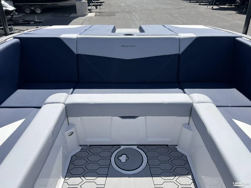 Slide: The Image of MasterCraft NXT22 2025 - 7