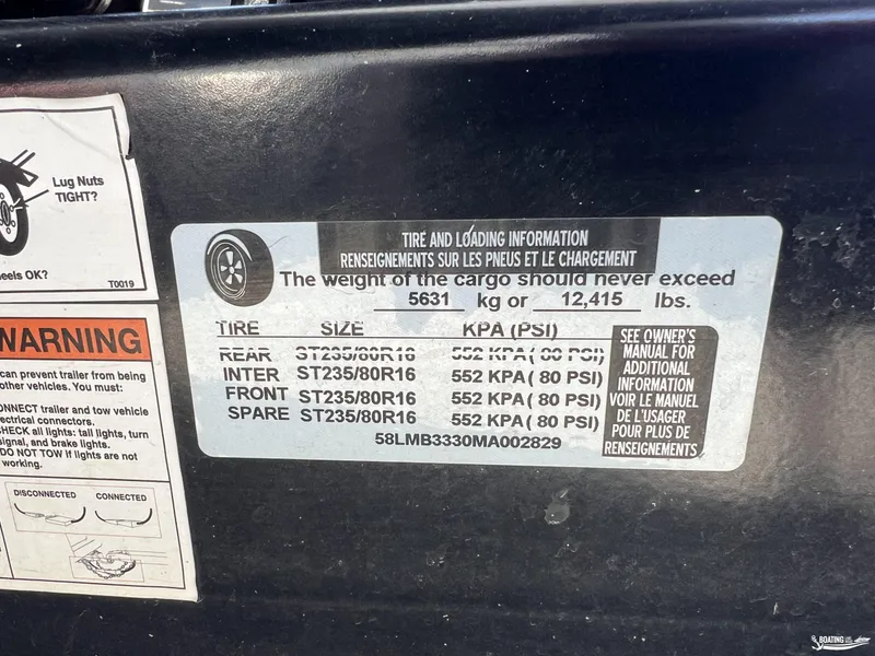 Slide: The Image of Sea Ray 310 SLX 2021 - 18