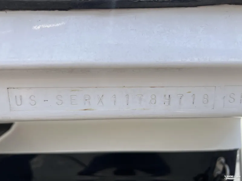 Slide: The Image of Sea Ray SPX210 OUTBOARD 2018 - 18