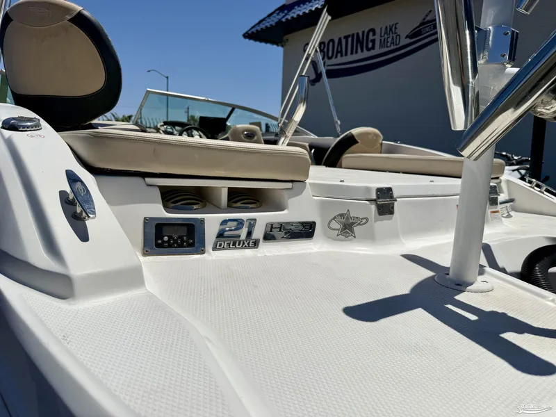 Slide: The Image of Chaparral 21 H20 SKI AND FISH OB 2018 - 12