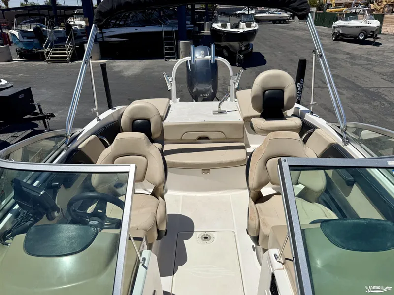 Slide: The Image of Chaparral 21 H20 SKI AND FISH OB 2018 - 8