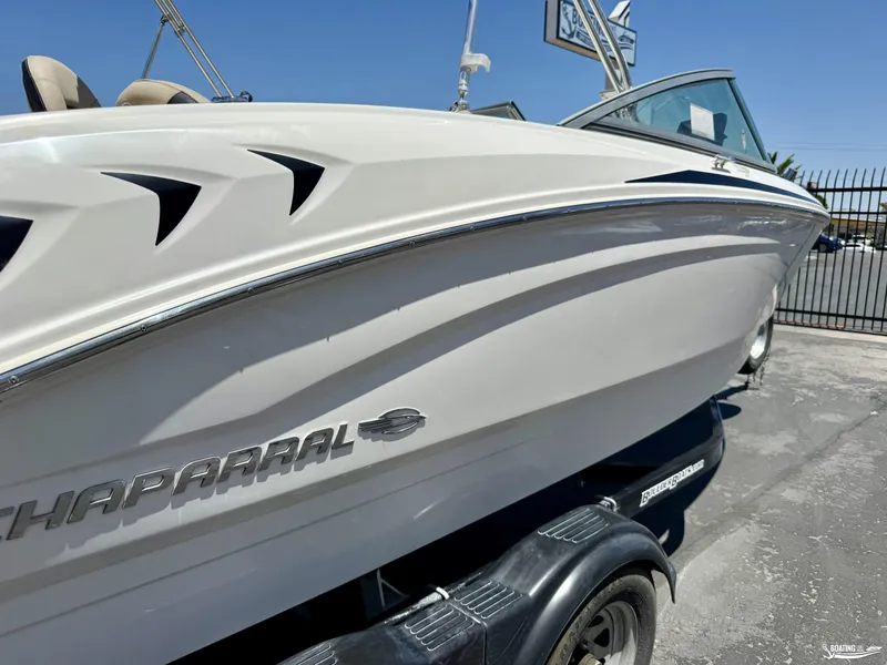 Slide: The Image of Chaparral 21 H20 SKI AND FISH OB 2018 - 2