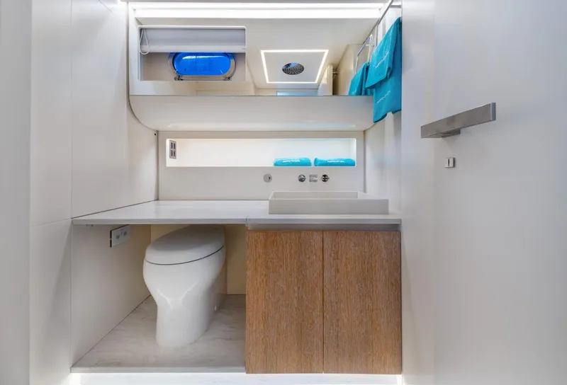 Slide: The Image of CNM Continental 54T 2019 - 28