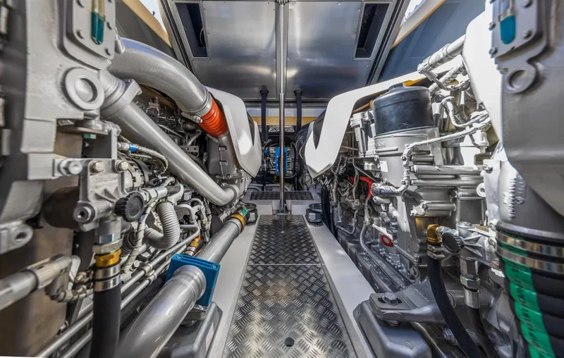 Slide: The Image of CNM Continental 54T 2019 - 65