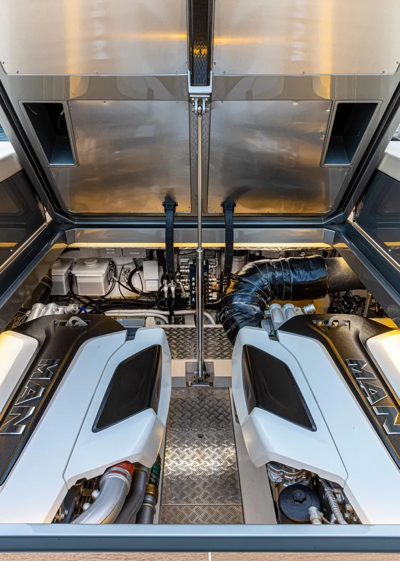 Slide: The Image of CNM Continental 54T 2019 - 67