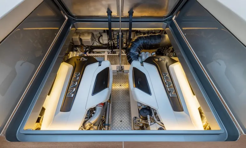 Slide: The Image of CNM Continental 54T 2019 - 68