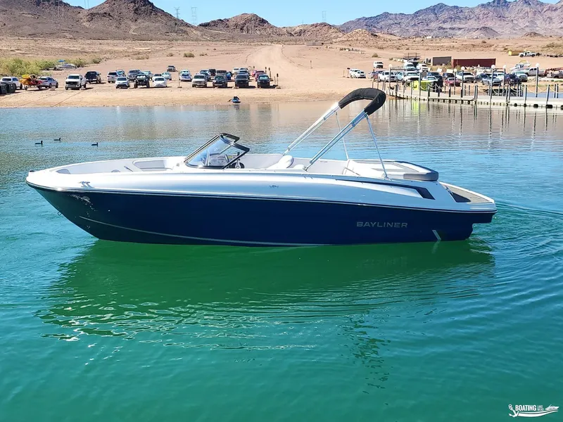 The Image of Bayliner VR4 2025 - 0