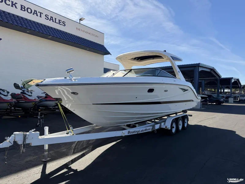 Slide: The Image of Sea Ray 310 SLX 2026 - 2
