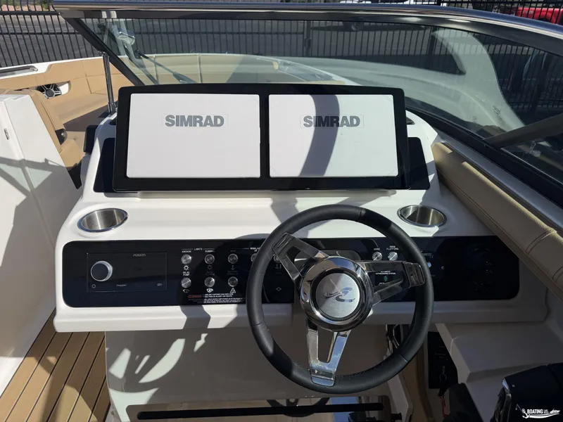 Slide: The Image of Sea Ray 310 SLX 2026 - 8
