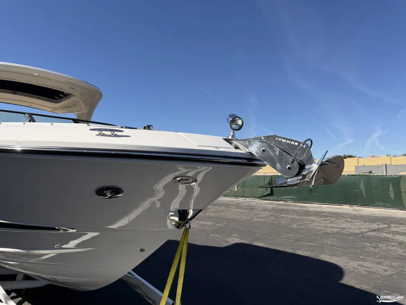 Slide: The Image of Sea Ray 310 SLX 2026 - 22