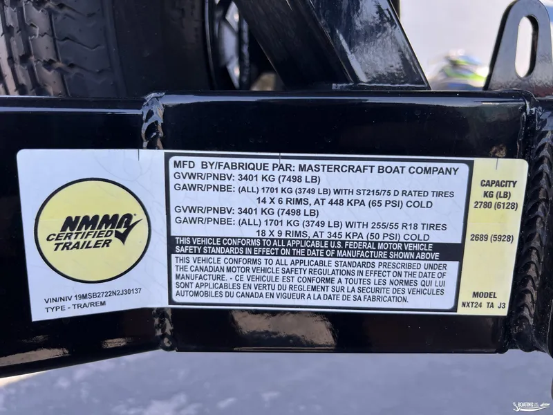 Slide: The Image of MasterCraft NXT24  2022 - 29