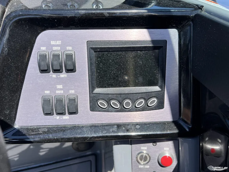 Slide: The Image of MasterCraft NXT24  2022 - 20