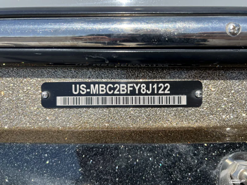 Slide: The Image of MasterCraft NXT24  2022 - 30