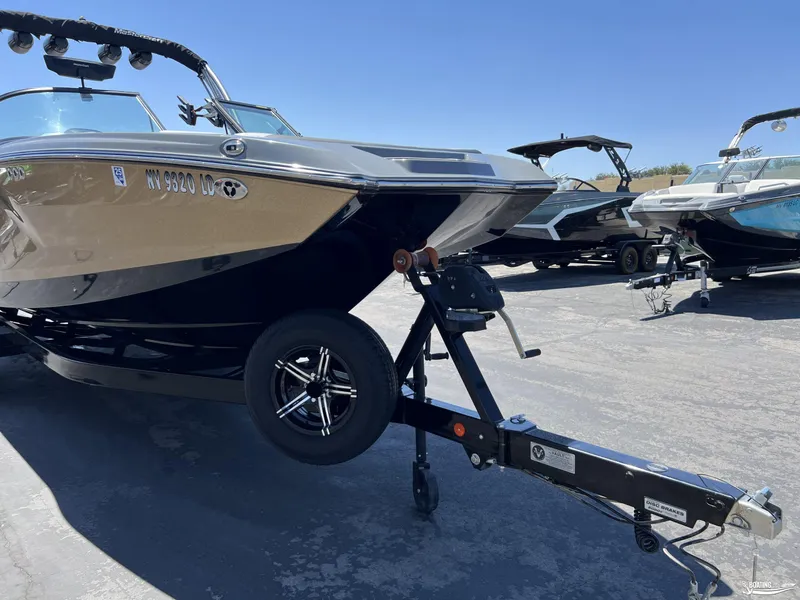 Slide: The Image of MasterCraft NXT24  2022 - 25