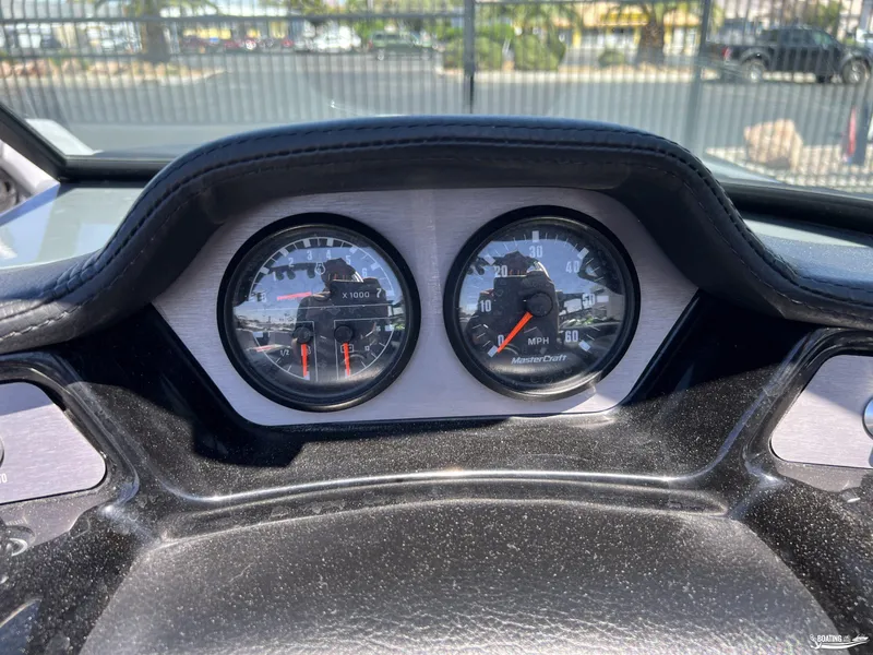 Slide: The Image of MasterCraft NXT24  2022 - 18