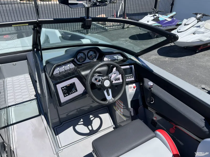 Slide: The Image of MasterCraft NXT24  2022 - 14