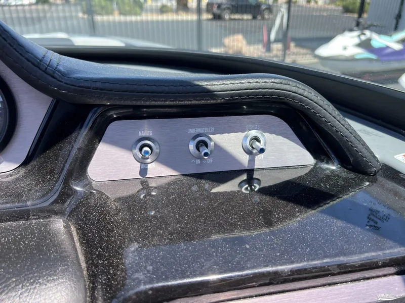 Slide: The Image of MasterCraft NXT24  2022 - 19